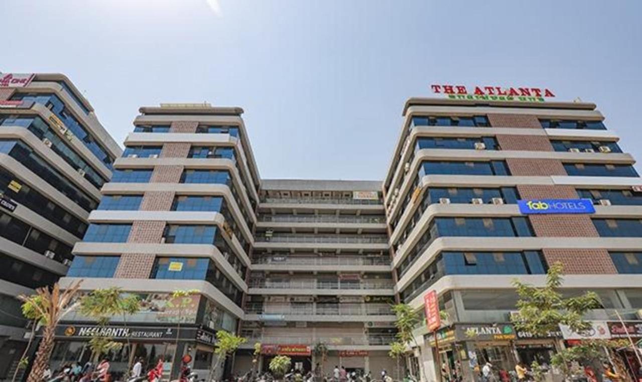Fabhotel The Heaven Ahmedabad Exterior foto